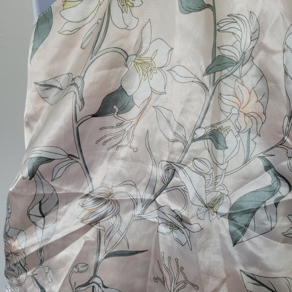 Light Pink Floral Silky Pajamas Two Piece PJ Set Tank Top Pants Sleep - Picture 7 of 7